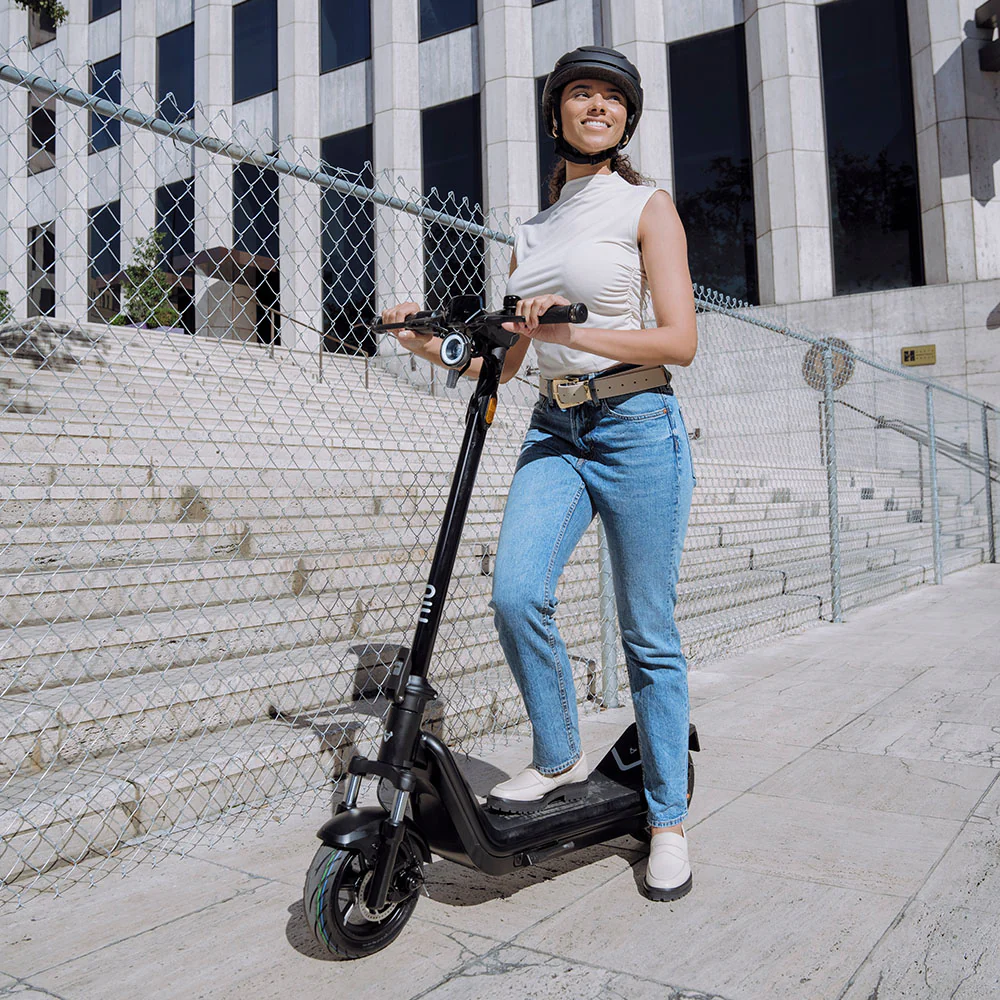NIU | Electric Scooter | KQi 300P - Image 6