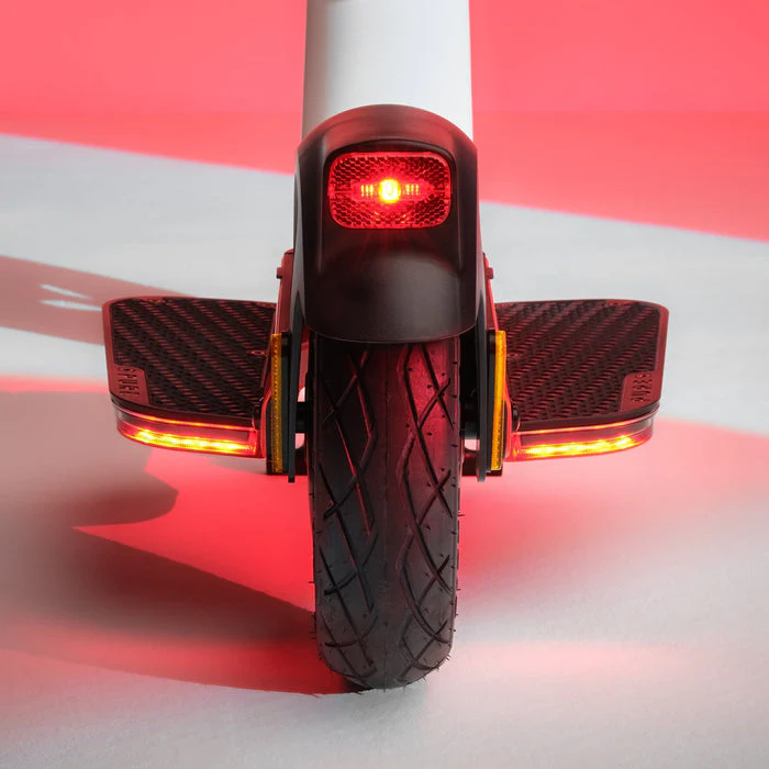 PURE | Electric Scooter | Pure x McLaren 2025 - Image 20
