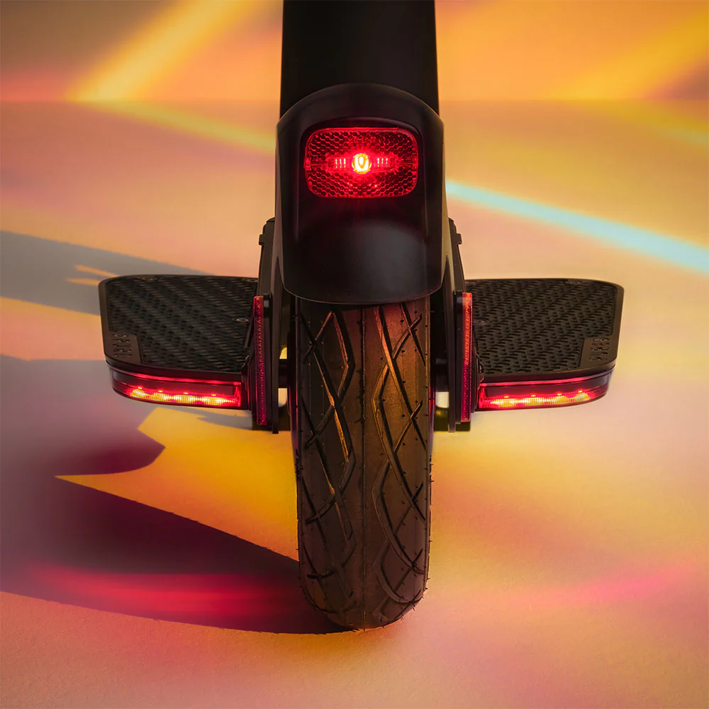 PURE | Electric Scooter | Pure x McLaren 2025 - Image 8